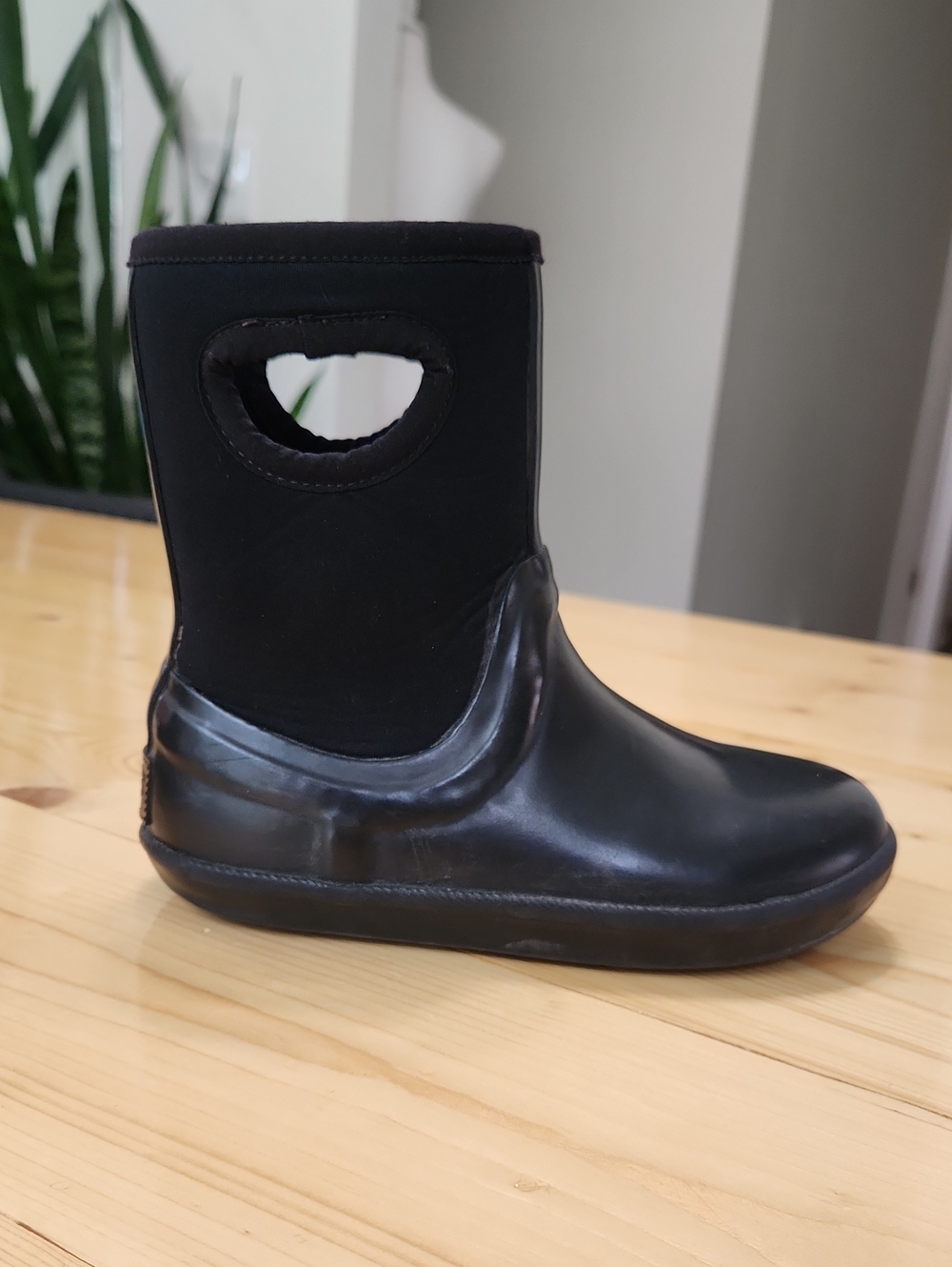 UGG Kids Kex Waterproof Rain & Snow Boots Black Size 12
